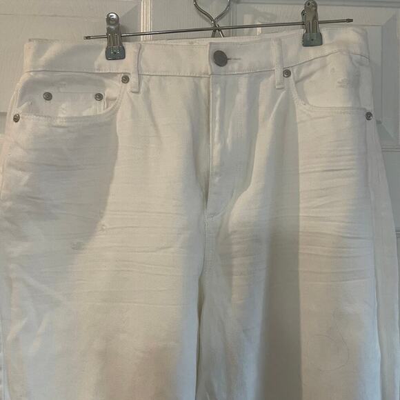 NWT Loft High Rise Slim Pocket Boyfriend Jeans in White Sz 10/30 - Picture 3 of 14